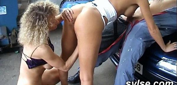  3 hitchhikker MILFs in Threesomes on road and in workshop
